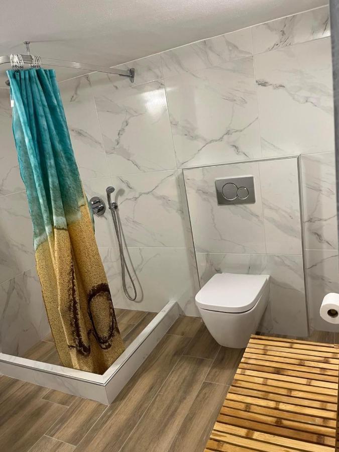 Firaxenia Rooms Bagian luar foto
