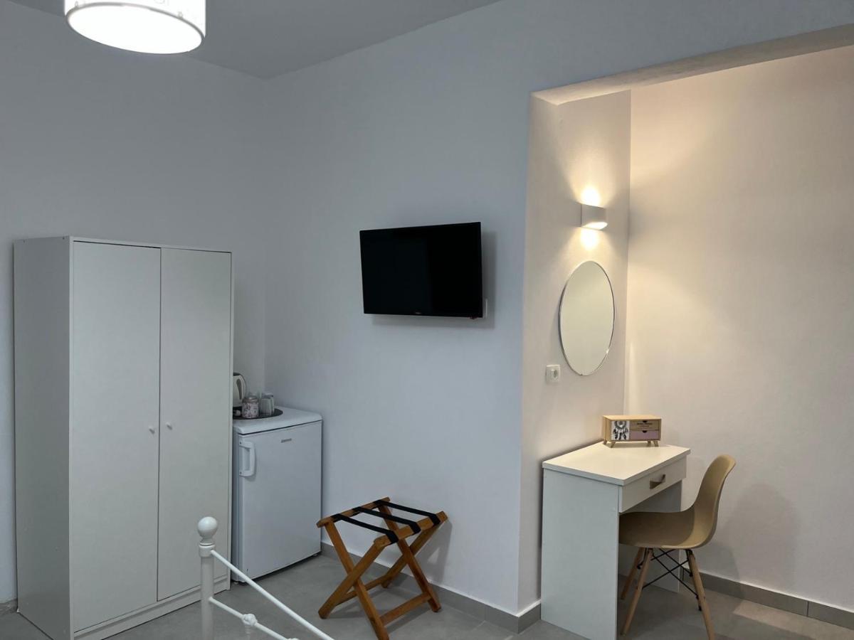 Firaxenia Rooms Bagian luar foto